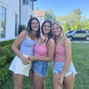 Meet your Posher, Nina